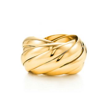 حتى أنا الأثاث